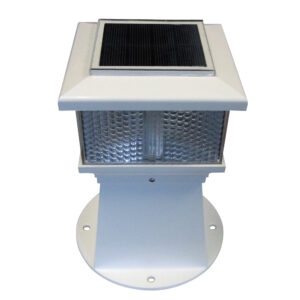 Solar-powered outdoor lamp with square design