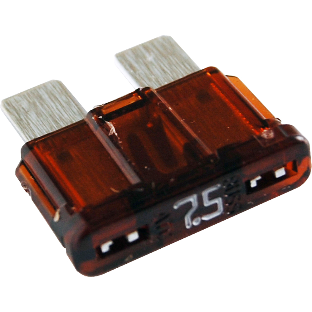 Close-up of 7.5 amp car fuse