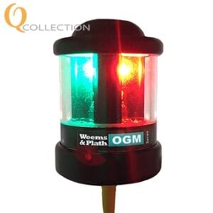 Red and green marine navigation light beacon